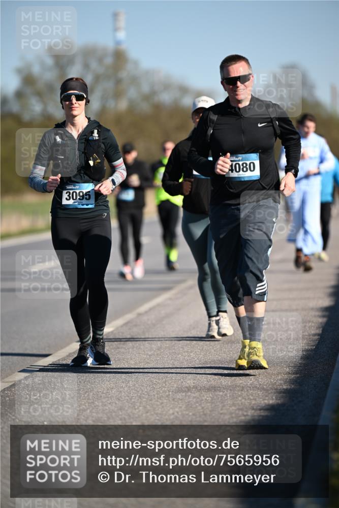 06.04.2025 - 44. Internationalen Wilhelmsburger Insellauf Dr. Thomas Lammeyer http://msf.ph/oto/7565956 06.04.2025 09:41:35 Laufen 3095, 4080 meine-sportfotos.de