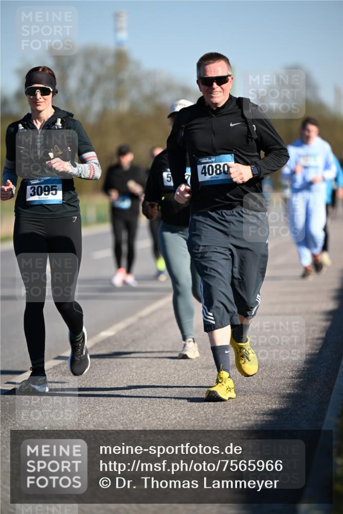 06.04.2025 - 44. Internationalen Wilhelmsburger Insellauf Dr. Thomas Lammeyer http://msf.ph/oto/7565966 06.04.2025 09:41:35 Laufen 3095, 7, 5, 4080 meine-sportfotos.de