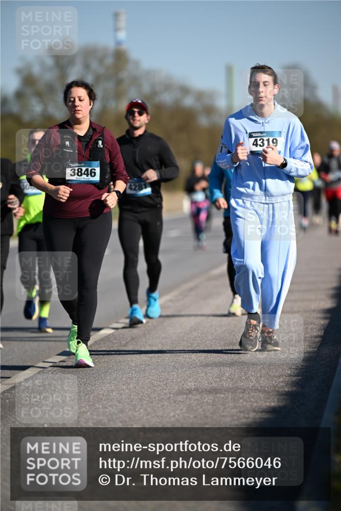 06.04.2025 - 44. Internationalen Wilhelmsburger Insellauf Dr. Thomas Lammeyer http://msf.ph/oto/7566046 06.04.2025 09:41:41 Laufen 3846, 4319 meine-sportfotos.de