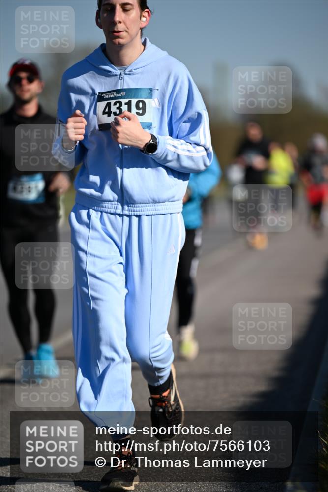 06.04.2025 - 44. Internationalen Wilhelmsburger Insellauf Dr. Thomas Lammeyer http://msf.ph/oto/7566103 06.04.2025 09:41:44 Laufen 4319 meine-sportfotos.de