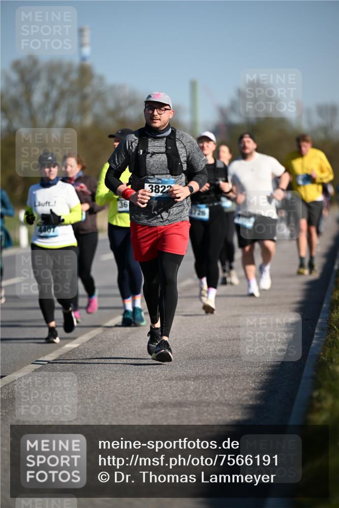 06.04.2025 - 44. Internationalen Wilhelmsburger Insellauf Dr. Thomas Lammeyer http://msf.ph/oto/7566191 06.04.2025 09:41:56 Laufen 36, 3822 meine-sportfotos.de