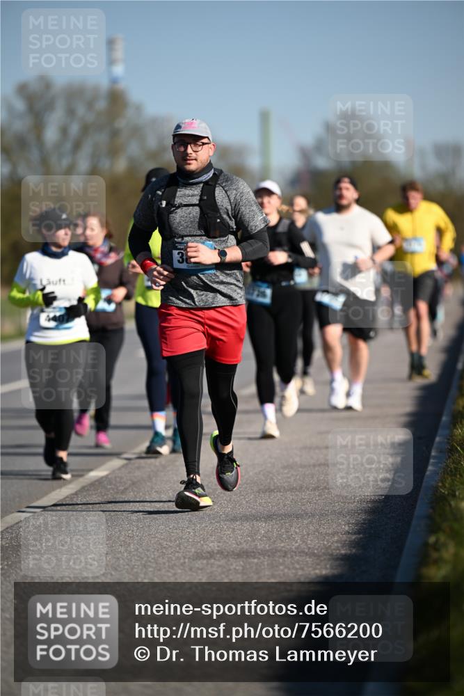 06.04.2025 - 44. Internationalen Wilhelmsburger Insellauf Dr. Thomas Lammeyer http://msf.ph/oto/7566200 06.04.2025 09:41:56 Laufen  meine-sportfotos.de