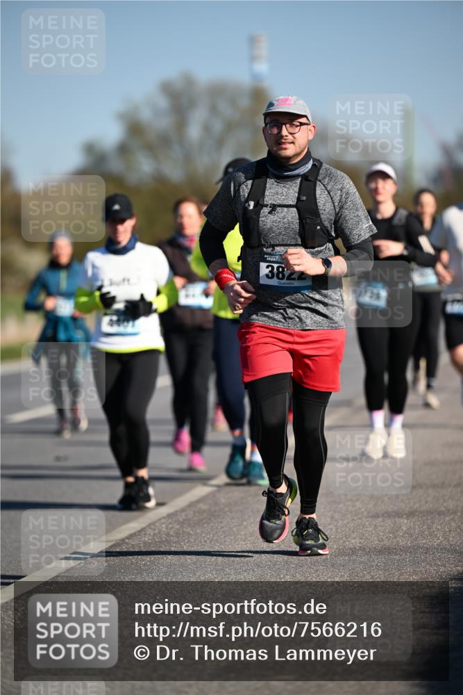 06.04.2025 - 44. Internationalen Wilhelmsburger Insellauf Dr. Thomas Lammeyer http://msf.ph/oto/7566216 06.04.2025 09:41:57 Laufen 4401, 0000, 3822 meine-sportfotos.de