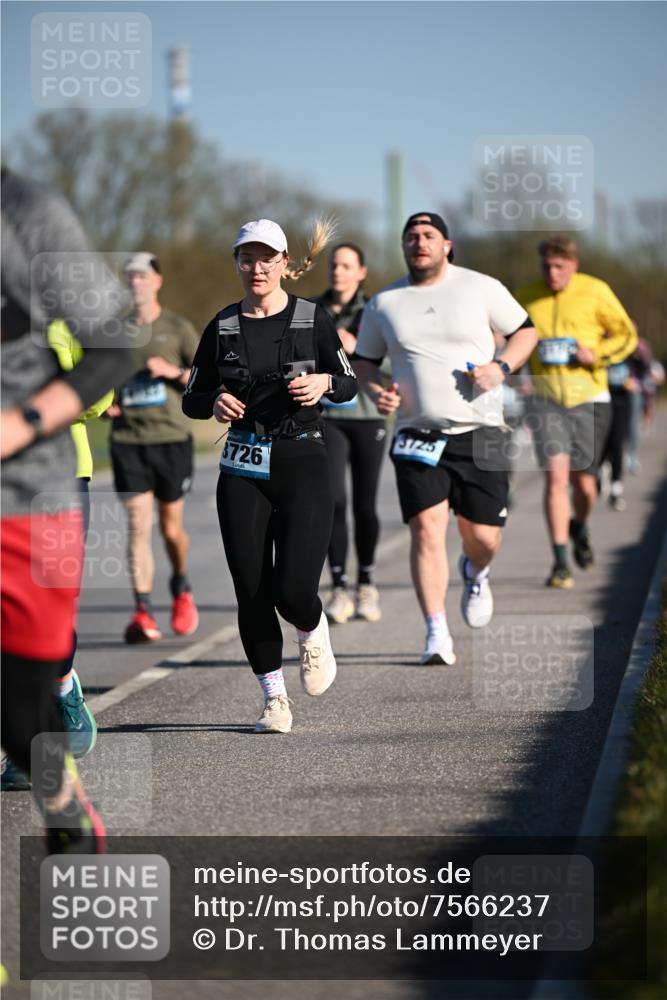06.04.2025 - 44. Internationalen Wilhelmsburger Insellauf Dr. Thomas Lammeyer http://msf.ph/oto/7566237 06.04.2025 09:41:59 Laufen 3726, 725 meine-sportfotos.de