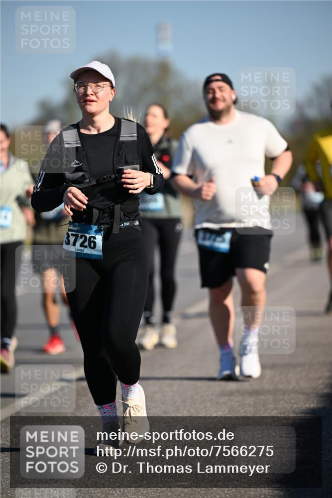06.04.2025 - 44. Internationalen Wilhelmsburger Insellauf Dr. Thomas Lammeyer http://msf.ph/oto/7566275 06.04.2025 09:42:01 Laufen 3726 meine-sportfotos.de