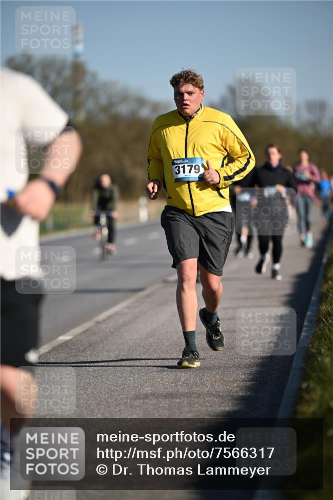 06.04.2025 - 44. Internationalen Wilhelmsburger Insellauf Dr. Thomas Lammeyer http://msf.ph/oto/7566317 06.04.2025 09:42:04 Laufen 3179 meine-sportfotos.de