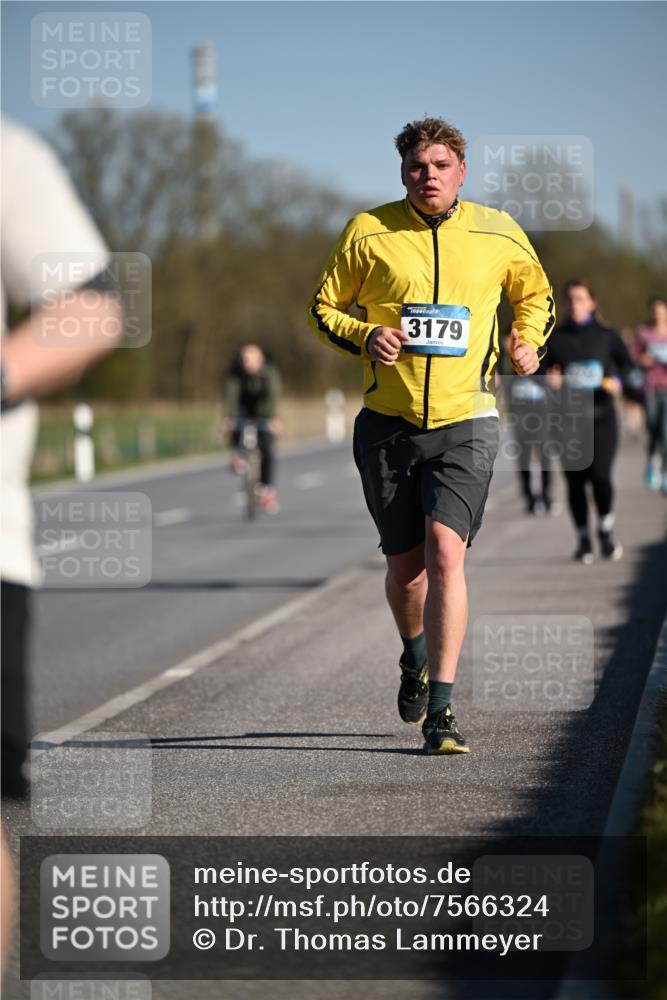 06.04.2025 - 44. Internationalen Wilhelmsburger Insellauf Dr. Thomas Lammeyer http://msf.ph/oto/7566324 06.04.2025 09:42:05 Laufen 3179 meine-sportfotos.de