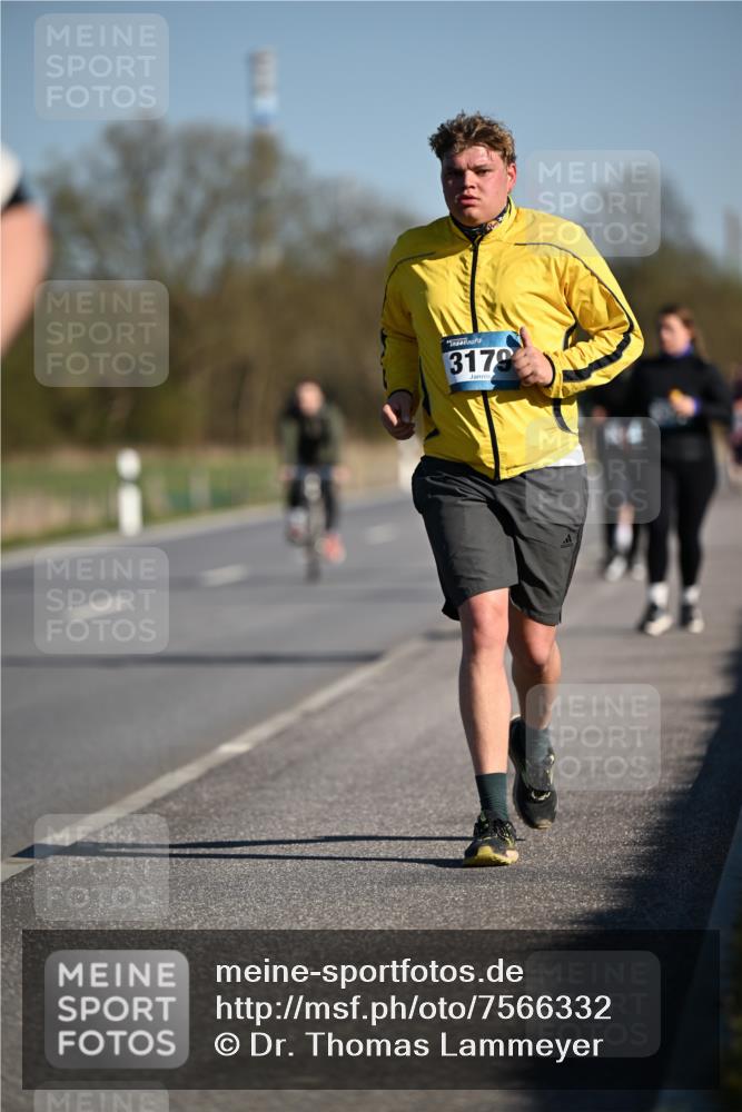 06.04.2025 - 44. Internationalen Wilhelmsburger Insellauf Dr. Thomas Lammeyer http://msf.ph/oto/7566332 06.04.2025 09:42:05 Laufen 3179 meine-sportfotos.de