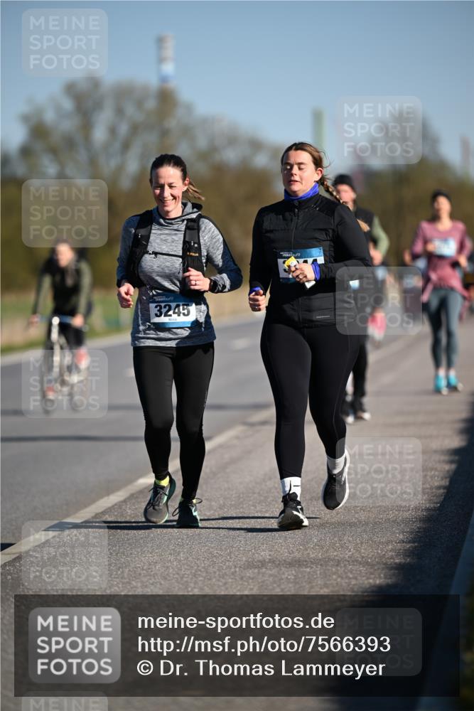 06.04.2025 - 44. Internationalen Wilhelmsburger Insellauf Dr. Thomas Lammeyer http://msf.ph/oto/7566393 06.04.2025 09:42:11 Laufen 3245 meine-sportfotos.de