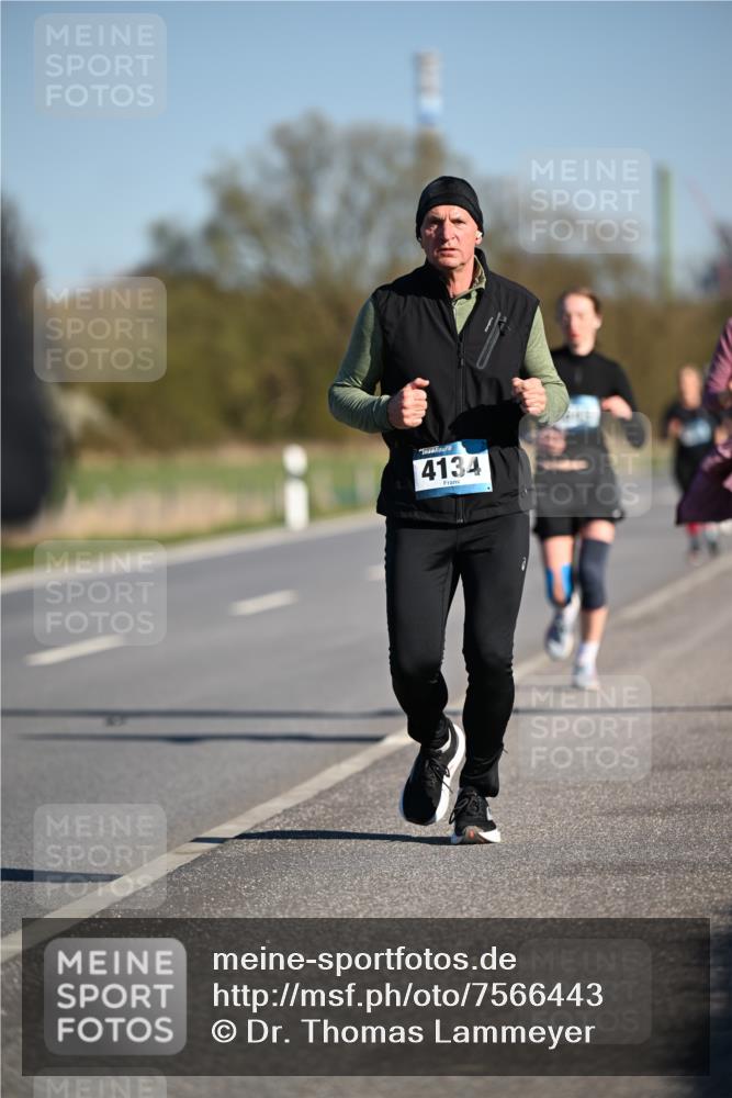 06.04.2025 - 44. Internationalen Wilhelmsburger Insellauf Dr. Thomas Lammeyer http://msf.ph/oto/7566443 06.04.2025 09:42:15 Laufen 4134 meine-sportfotos.de