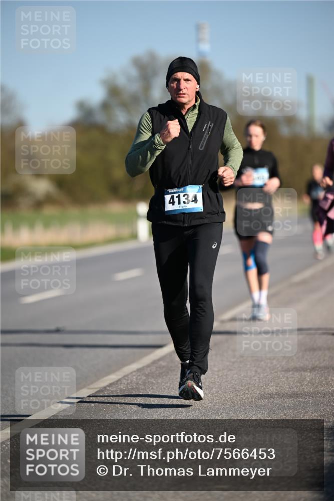 06.04.2025 - 44. Internationalen Wilhelmsburger Insellauf Dr. Thomas Lammeyer http://msf.ph/oto/7566453 06.04.2025 09:42:16 Laufen 4134 meine-sportfotos.de