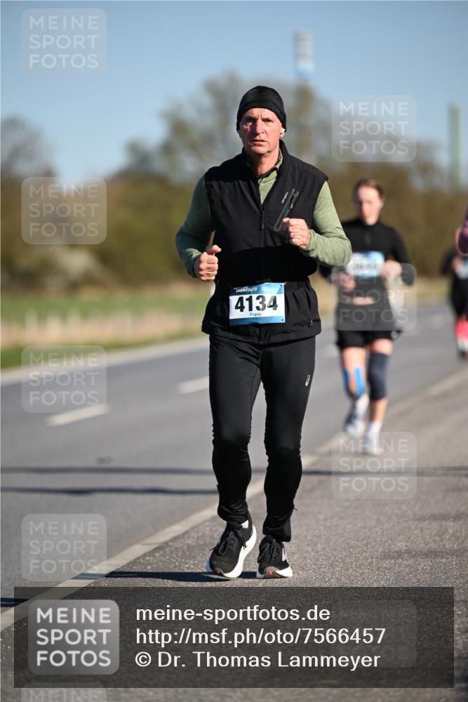 06.04.2025 - 44. Internationalen Wilhelmsburger Insellauf Dr. Thomas Lammeyer http://msf.ph/oto/7566457 06.04.2025 09:42:16 Laufen 4134 meine-sportfotos.de