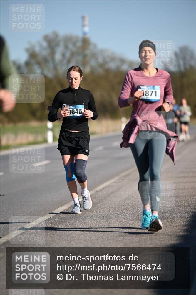 06.04.2025 - 44. Internationalen Wilhelmsburger Insellauf Dr. Thomas Lammeyer http://msf.ph/oto/7566474 06.04.2025 09:42:18 Laufen 3645, 3871 meine-sportfotos.de
