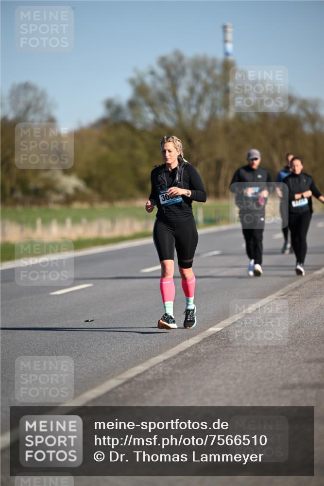 06.04.2025 - 44. Internationalen Wilhelmsburger Insellauf Dr. Thomas Lammeyer http://msf.ph/oto/7566510 06.04.2025 09:42:27 Laufen 30 meine-sportfotos.de