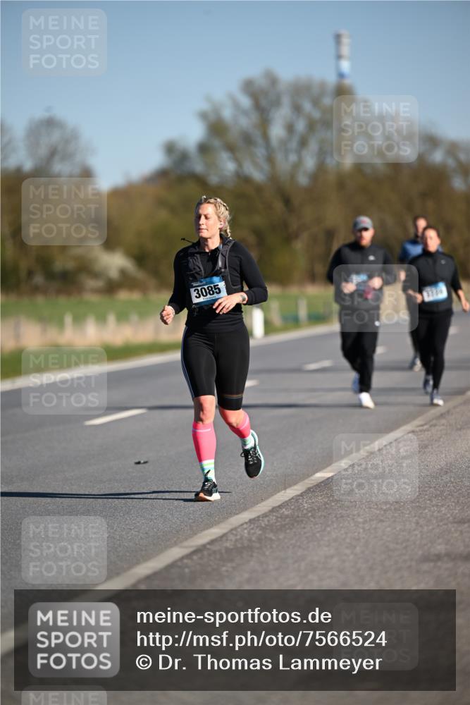 06.04.2025 - 44. Internationalen Wilhelmsburger Insellauf Dr. Thomas Lammeyer http://msf.ph/oto/7566524 06.04.2025 09:42:28 Laufen 3085 meine-sportfotos.de