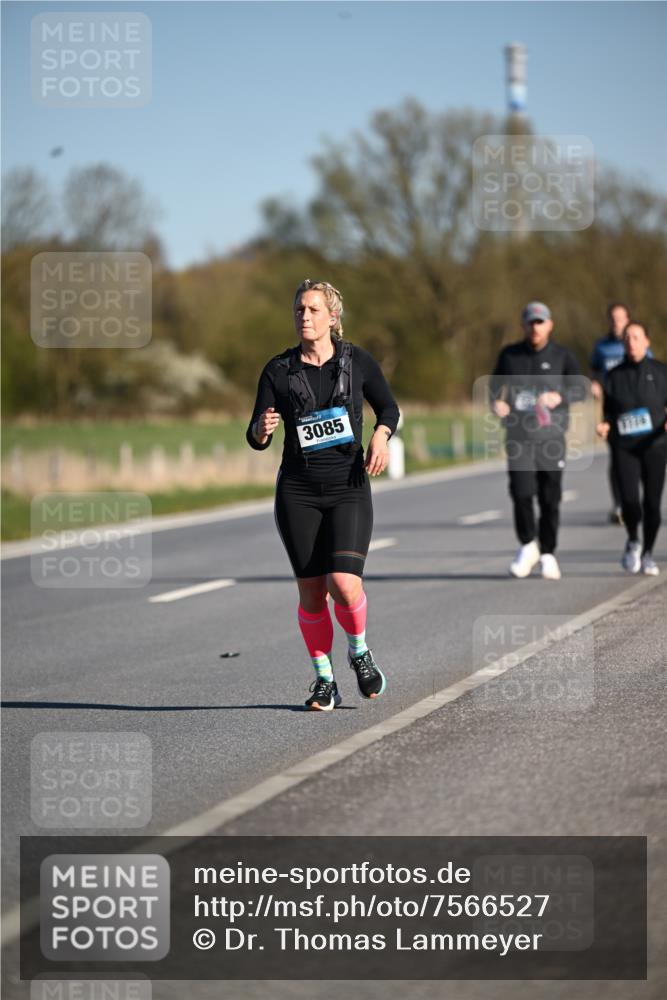 06.04.2025 - 44. Internationalen Wilhelmsburger Insellauf Dr. Thomas Lammeyer http://msf.ph/oto/7566527 06.04.2025 09:42:28 Laufen 3085 meine-sportfotos.de