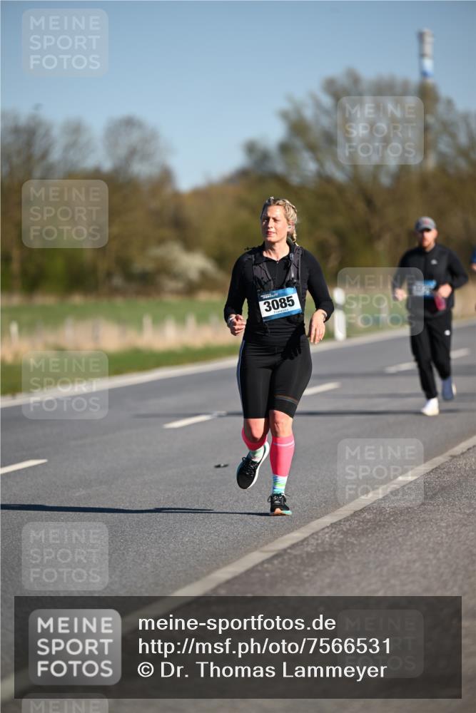 06.04.2025 - 44. Internationalen Wilhelmsburger Insellauf Dr. Thomas Lammeyer http://msf.ph/oto/7566531 06.04.2025 09:42:28 Laufen 3085 meine-sportfotos.de
