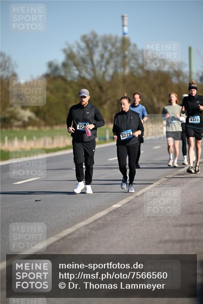 06.04.2025 - 44. Internationalen Wilhelmsburger Insellauf Dr. Thomas Lammeyer http://msf.ph/oto/7566560 06.04.2025 09:42:31 Laufen 322, 3228, 4323 meine-sportfotos.de