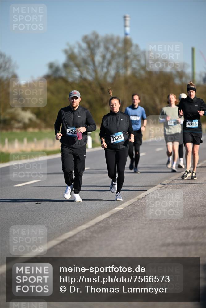 06.04.2025 - 44. Internationalen Wilhelmsburger Insellauf Dr. Thomas Lammeyer http://msf.ph/oto/7566573 06.04.2025 09:42:31 Laufen 322, 3228, 4323 meine-sportfotos.de