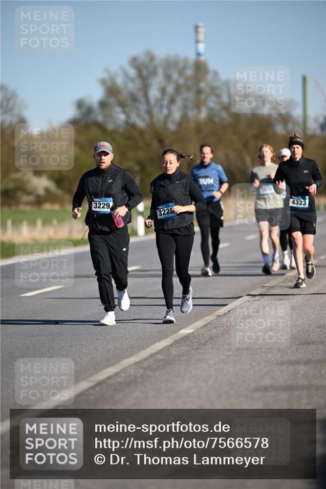 06.04.2025 - 44. Internationalen Wilhelmsburger Insellauf Dr. Thomas Lammeyer http://msf.ph/oto/7566578 06.04.2025 09:42:32 Laufen 3229, 3228, 303, 4323 meine-sportfotos.de