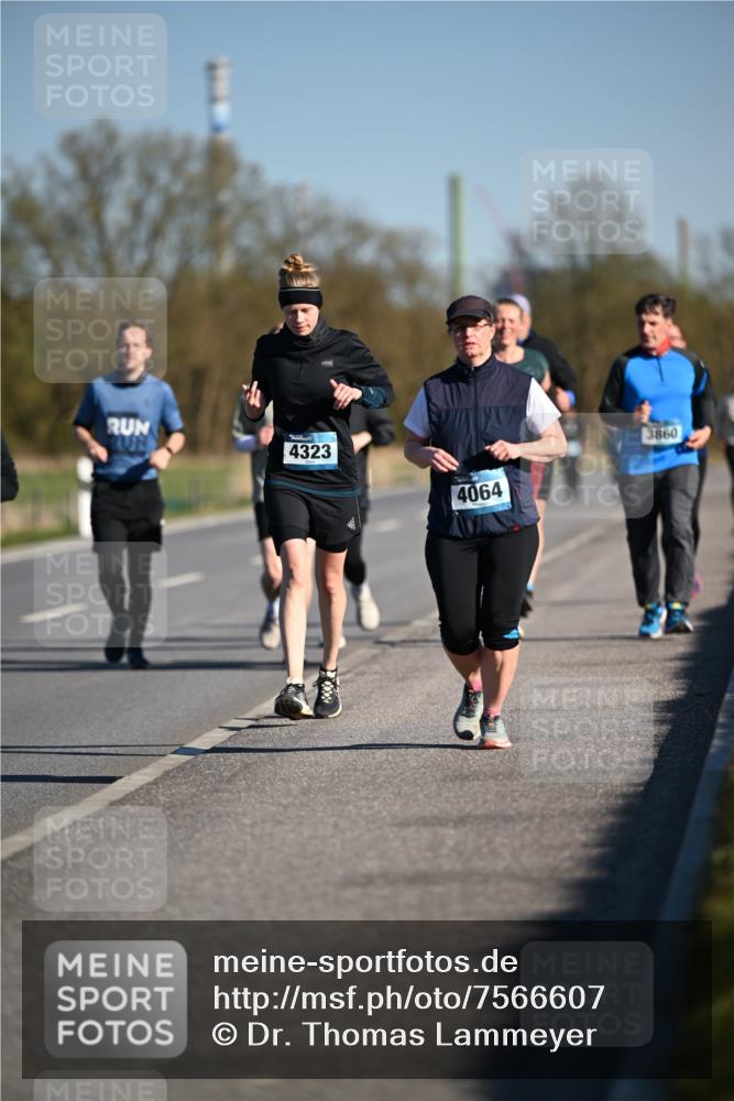 06.04.2025 - 44. Internationalen Wilhelmsburger Insellauf Dr. Thomas Lammeyer http://msf.ph/oto/7566607 06.04.2025 09:42:34 Laufen 4323, 4064, 3860 meine-sportfotos.de
