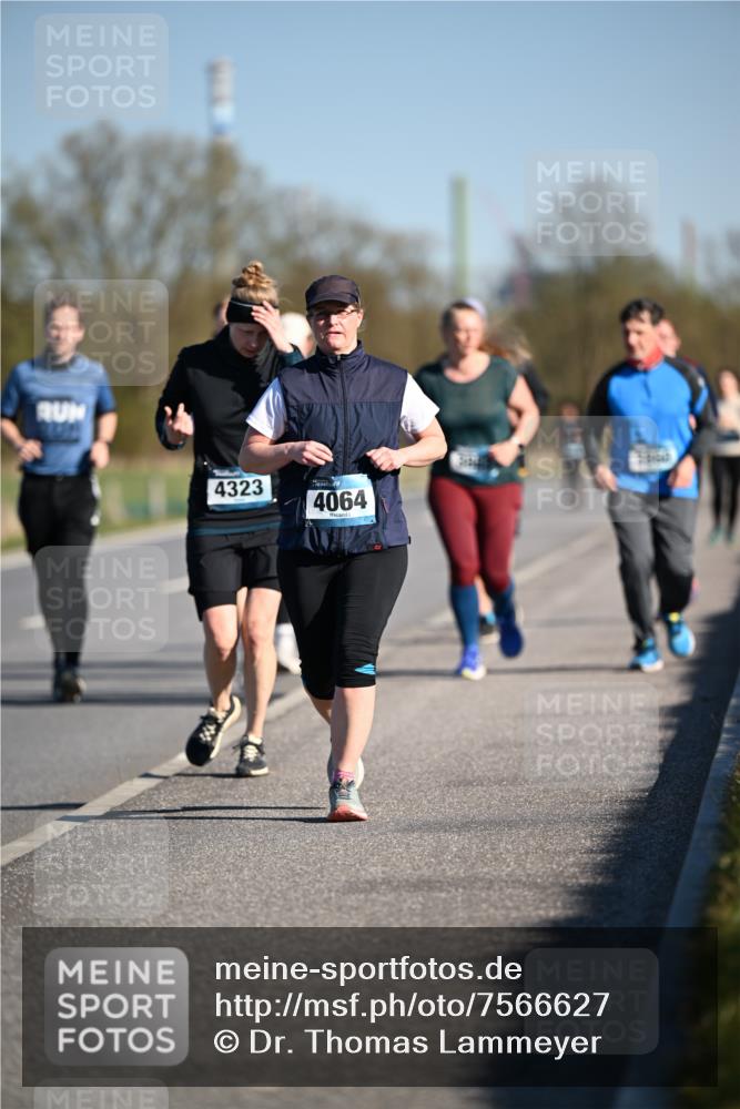 06.04.2025 - 44. Internationalen Wilhelmsburger Insellauf Dr. Thomas Lammeyer http://msf.ph/oto/7566627 06.04.2025 09:42:36 Laufen 4323, 4064 meine-sportfotos.de