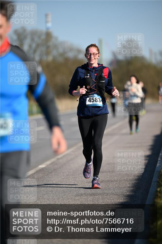 06.04.2025 - 44. Internationalen Wilhelmsburger Insellauf Dr. Thomas Lammeyer http://msf.ph/oto/7566716 06.04.2025 09:42:43 Laufen 4583 meine-sportfotos.de
