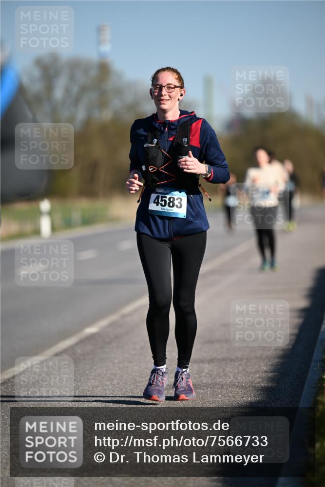 06.04.2025 - 44. Internationalen Wilhelmsburger Insellauf Dr. Thomas Lammeyer http://msf.ph/oto/7566733 06.04.2025 09:42:44 Laufen 4583 meine-sportfotos.de
