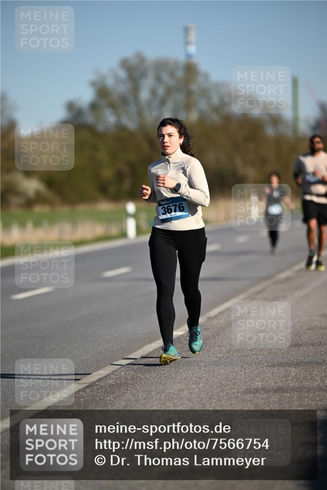 06.04.2025 - 44. Internationalen Wilhelmsburger Insellauf Dr. Thomas Lammeyer http://msf.ph/oto/7566754 06.04.2025 09:42:51 Laufen 3676 meine-sportfotos.de