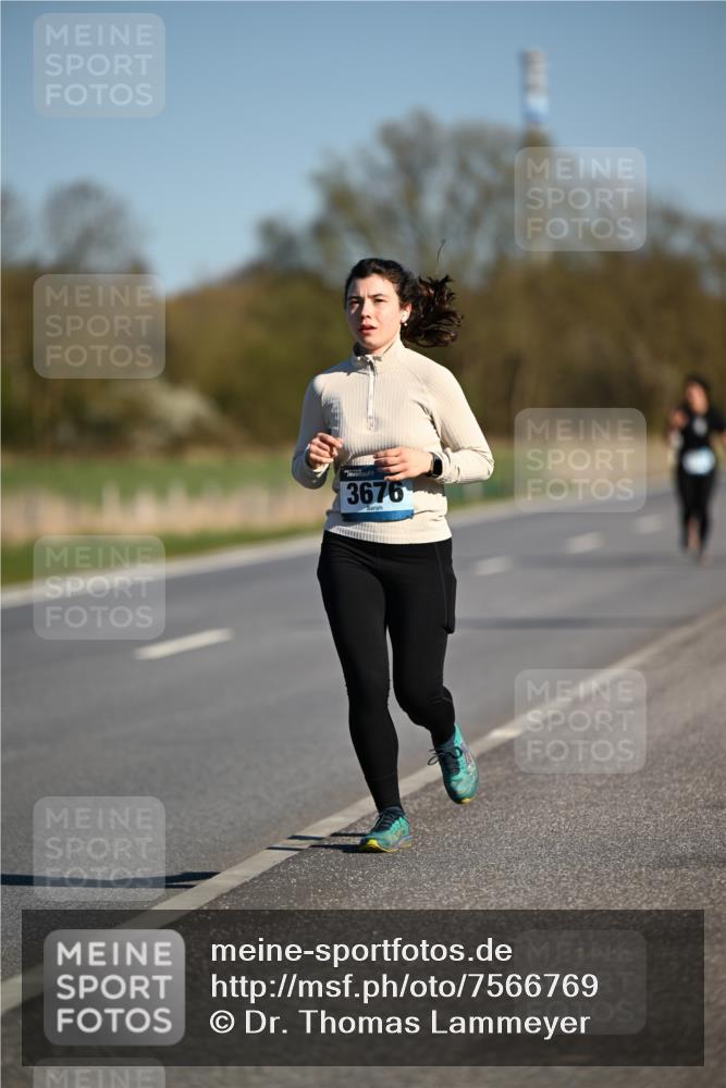 06.04.2025 - 44. Internationalen Wilhelmsburger Insellauf Dr. Thomas Lammeyer http://msf.ph/oto/7566769 06.04.2025 09:42:52 Laufen 3676 meine-sportfotos.de