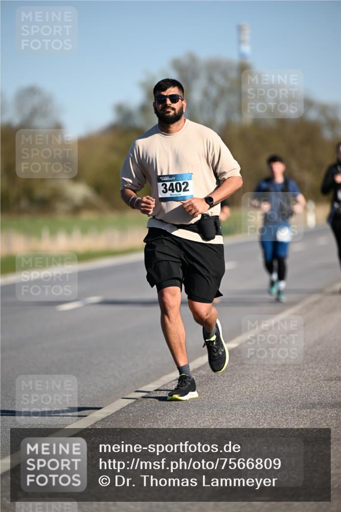 06.04.2025 - 44. Internationalen Wilhelmsburger Insellauf Dr. Thomas Lammeyer http://msf.ph/oto/7566809 06.04.2025 09:43:00 Laufen 3402 meine-sportfotos.de