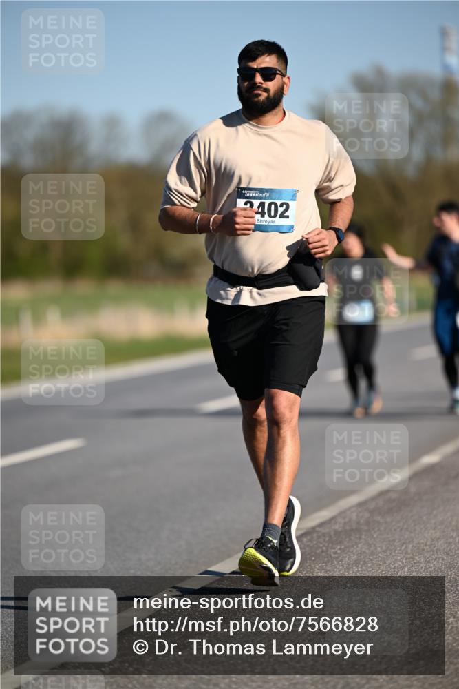 06.04.2025 - 44. Internationalen Wilhelmsburger Insellauf Dr. Thomas Lammeyer http://msf.ph/oto/7566828 06.04.2025 09:43:01 Laufen 2402 meine-sportfotos.de