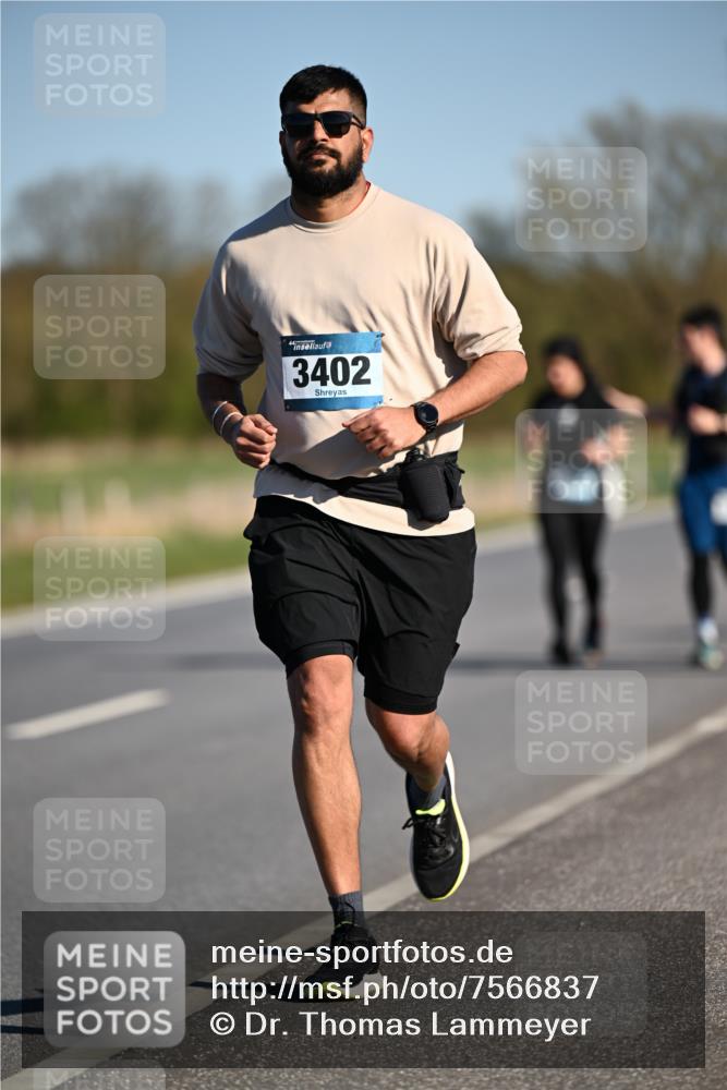 06.04.2025 - 44. Internationalen Wilhelmsburger Insellauf Dr. Thomas Lammeyer http://msf.ph/oto/7566837 06.04.2025 09:43:01 Laufen 3402 meine-sportfotos.de