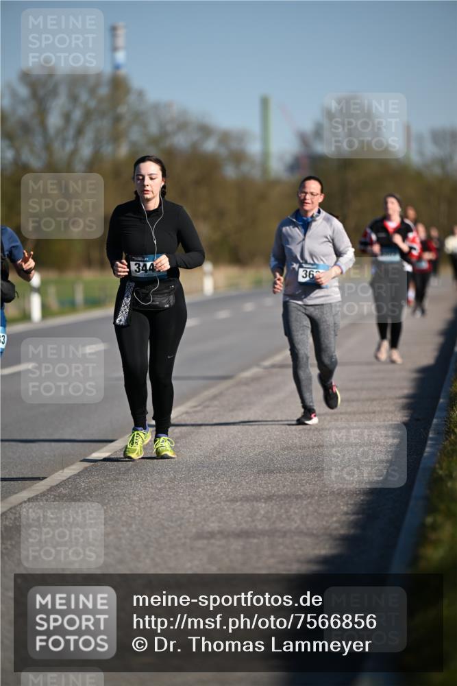 06.04.2025 - 44. Internationalen Wilhelmsburger Insellauf Dr. Thomas Lammeyer http://msf.ph/oto/7566856 06.04.2025 09:43:04 Laufen 344, 36 meine-sportfotos.de