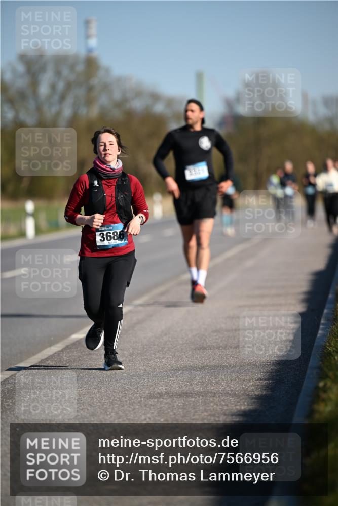 06.04.2025 - 44. Internationalen Wilhelmsburger Insellauf Dr. Thomas Lammeyer http://msf.ph/oto/7566956 06.04.2025 09:43:24 Laufen 3686 meine-sportfotos.de