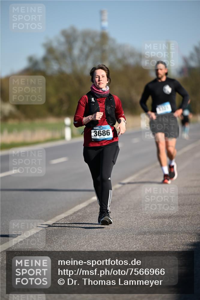 06.04.2025 - 44. Internationalen Wilhelmsburger Insellauf Dr. Thomas Lammeyer http://msf.ph/oto/7566966 06.04.2025 09:43:24 Laufen 3686 meine-sportfotos.de