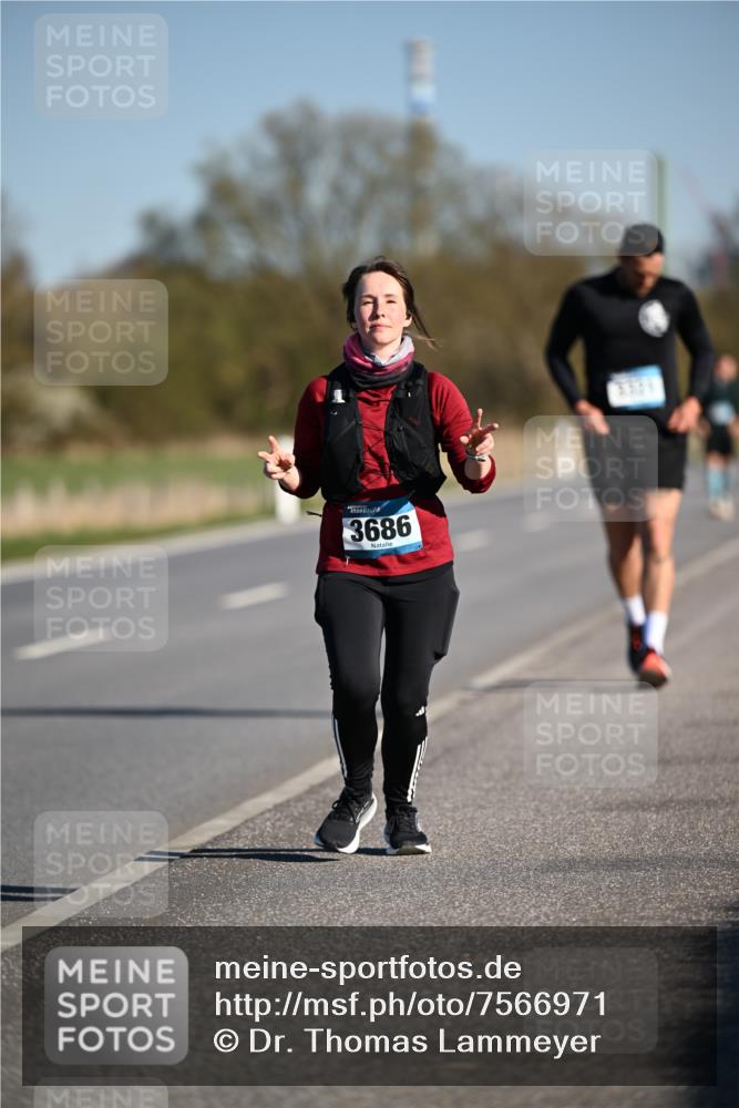 06.04.2025 - 44. Internationalen Wilhelmsburger Insellauf Dr. Thomas Lammeyer http://msf.ph/oto/7566971 06.04.2025 09:43:24 Laufen 3686 meine-sportfotos.de