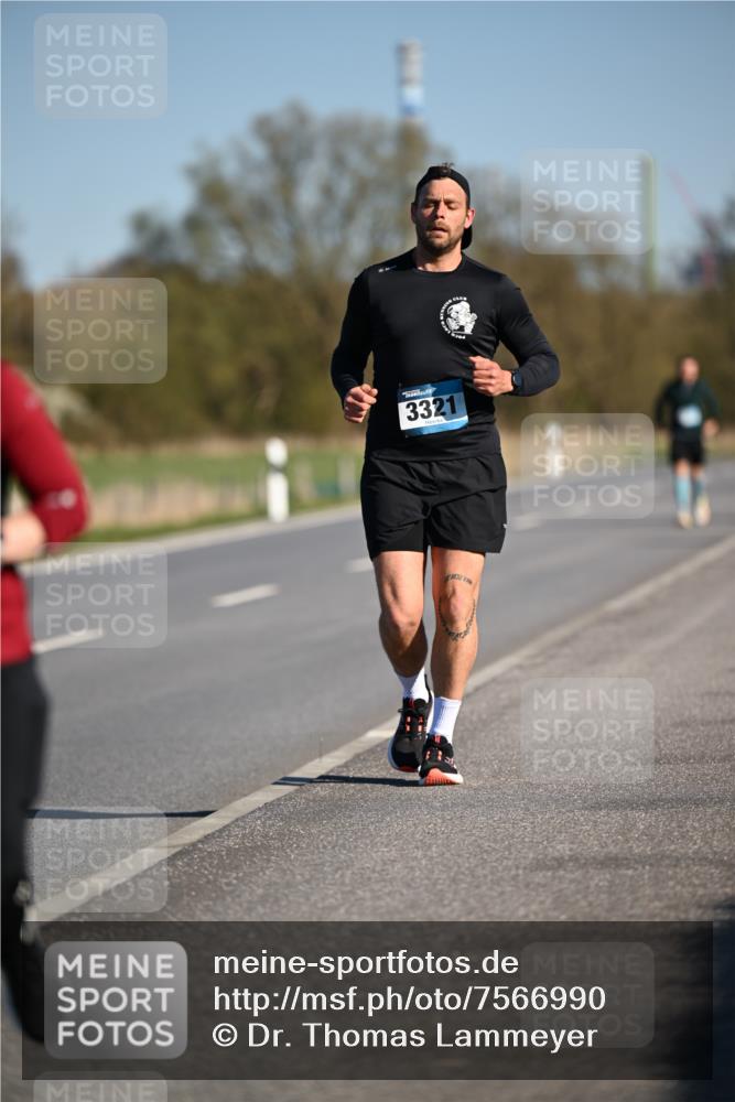 06.04.2025 - 44. Internationalen Wilhelmsburger Insellauf Dr. Thomas Lammeyer http://msf.ph/oto/7566990 06.04.2025 09:43:27 Laufen 3321 meine-sportfotos.de