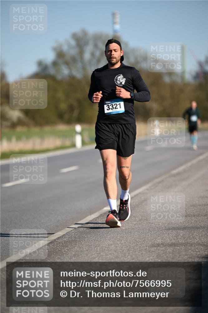 06.04.2025 - 44. Internationalen Wilhelmsburger Insellauf Dr. Thomas Lammeyer http://msf.ph/oto/7566995 06.04.2025 09:43:27 Laufen 3321 meine-sportfotos.de