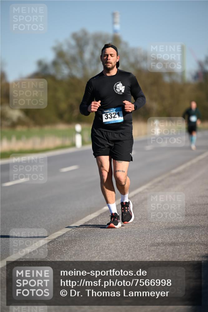 06.04.2025 - 44. Internationalen Wilhelmsburger Insellauf Dr. Thomas Lammeyer http://msf.ph/oto/7566998 06.04.2025 09:43:27 Laufen 0004, 3321 meine-sportfotos.de