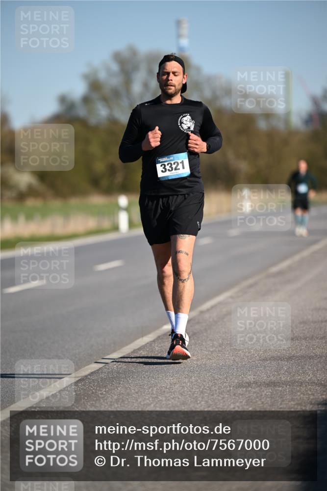06.04.2025 - 44. Internationalen Wilhelmsburger Insellauf Dr. Thomas Lammeyer http://msf.ph/oto/7567000 06.04.2025 09:43:27 Laufen 3321 meine-sportfotos.de