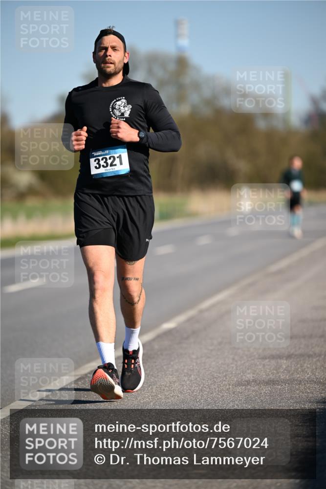06.04.2025 - 44. Internationalen Wilhelmsburger Insellauf Dr. Thomas Lammeyer http://msf.ph/oto/7567024 06.04.2025 09:43:28 Laufen 3321, 0004 meine-sportfotos.de