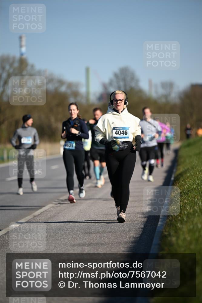 06.04.2025 - 44. Internationalen Wilhelmsburger Insellauf Dr. Thomas Lammeyer http://msf.ph/oto/7567042 06.04.2025 09:43:43 Laufen 4046 meine-sportfotos.de