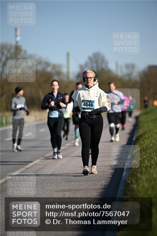 06.04.2025 - 44. Internationalen Wilhelmsburger Insellauf Dr. Thomas Lammeyer http://msf.ph/oto/7567047 06.04.2025 09:43:43 Laufen 4621, 4046 meine-sportfotos.de