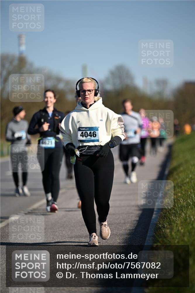 06.04.2025 - 44. Internationalen Wilhelmsburger Insellauf Dr. Thomas Lammeyer http://msf.ph/oto/7567082 06.04.2025 09:43:45 Laufen 4621, 4046 meine-sportfotos.de