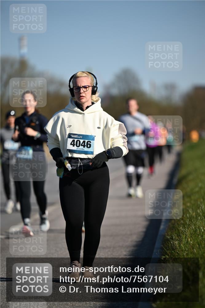 06.04.2025 - 44. Internationalen Wilhelmsburger Insellauf Dr. Thomas Lammeyer http://msf.ph/oto/7567104 06.04.2025 09:43:47 Laufen 4046 meine-sportfotos.de