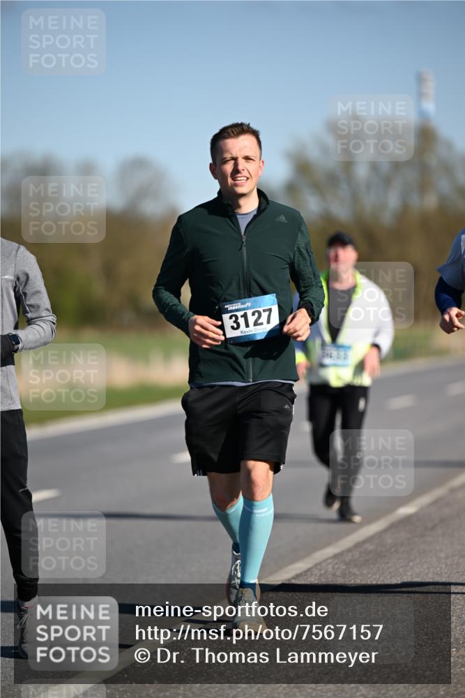 06.04.2025 - 44. Internationalen Wilhelmsburger Insellauf Dr. Thomas Lammeyer http://msf.ph/oto/7567157 06.04.2025 09:43:54 Laufen 3127 meine-sportfotos.de