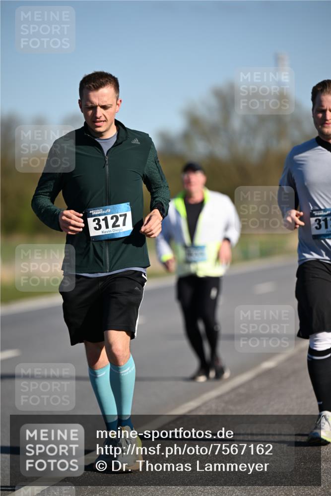 06.04.2025 - 44. Internationalen Wilhelmsburger Insellauf Dr. Thomas Lammeyer http://msf.ph/oto/7567162 06.04.2025 09:43:55 Laufen 3127, 31 meine-sportfotos.de