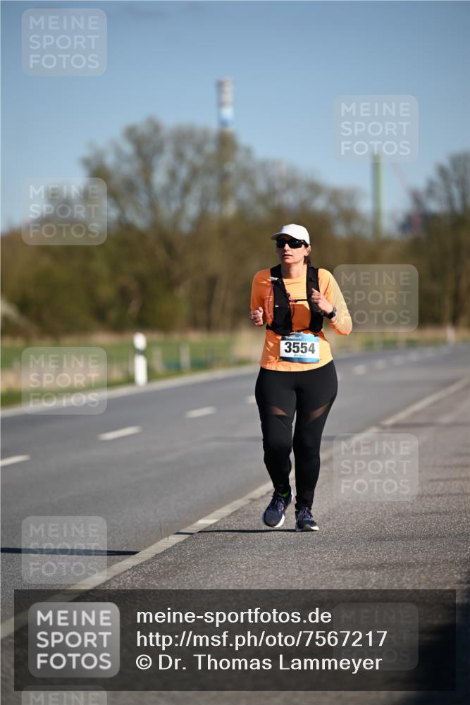 06.04.2025 - 44. Internationalen Wilhelmsburger Insellauf Dr. Thomas Lammeyer http://msf.ph/oto/7567217 06.04.2025 09:44:07 Laufen 3554 meine-sportfotos.de
