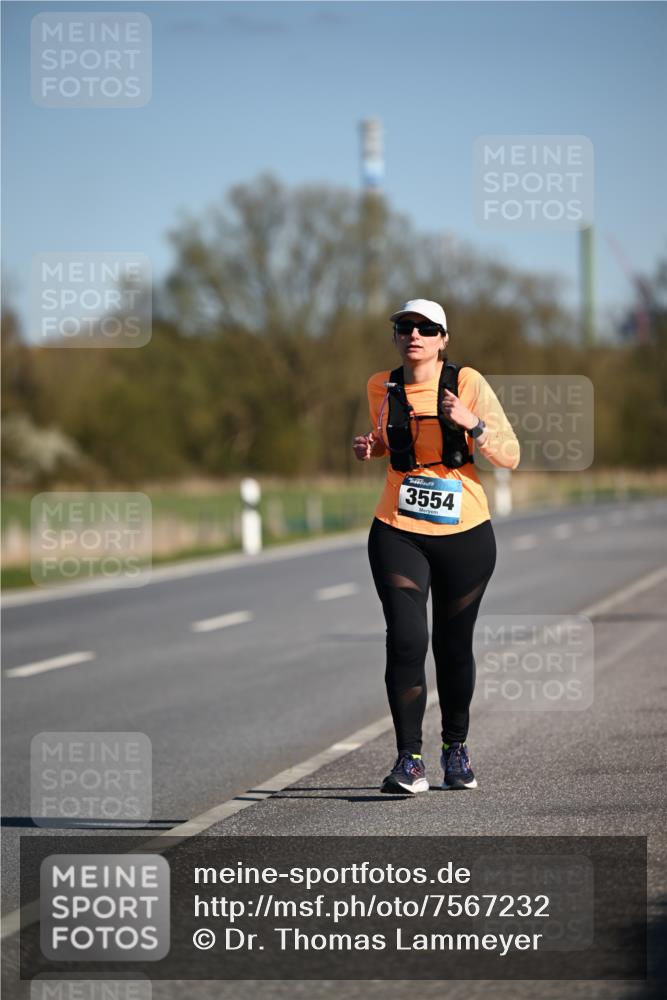 06.04.2025 - 44. Internationalen Wilhelmsburger Insellauf Dr. Thomas Lammeyer http://msf.ph/oto/7567232 06.04.2025 09:44:08 Laufen 3554 meine-sportfotos.de